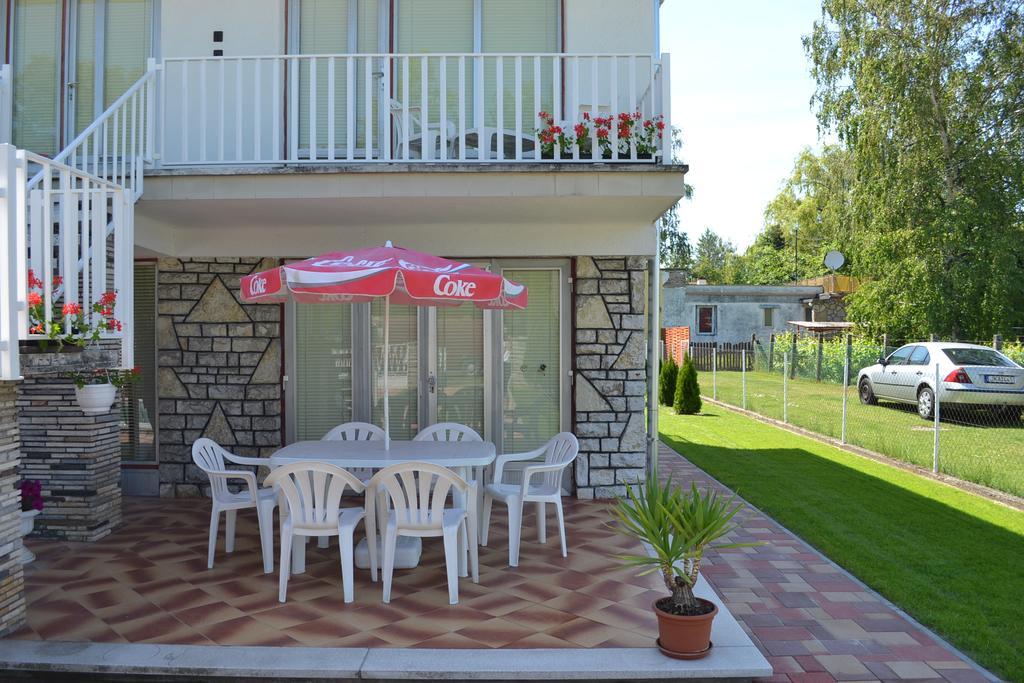 Family Home Apartment Zamárdi 部屋 写真
